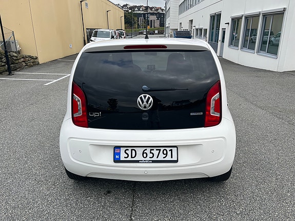 Volkswagen UP! 6 of 13