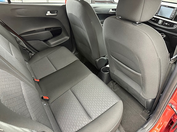 Kia Picanto 25 of 30