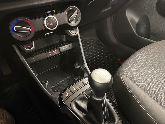 Kia Picanto 19 of 30
