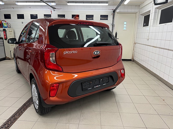Kia Picanto 3 of 30