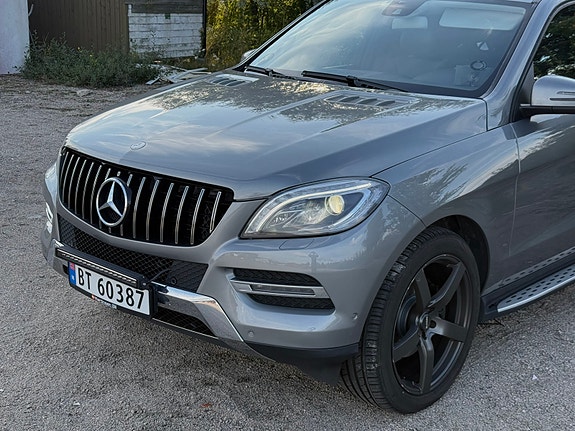 Mercedes-Benz ML250 14 of 30