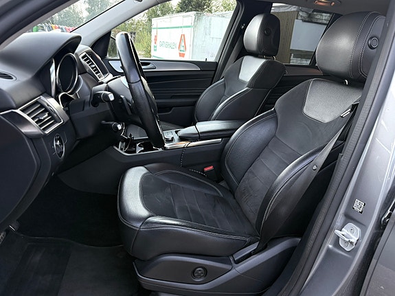 Mercedes-Benz ML250 26 of 30