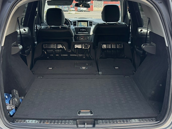 Mercedes-Benz ML250 29 of 30