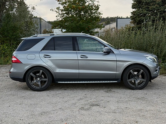 Mercedes-Benz ML250 4 of 30