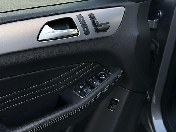 Mercedes-Benz ML250 20 of 30