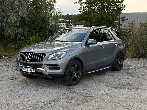 Mercedes-Benz ML250 11 of 30