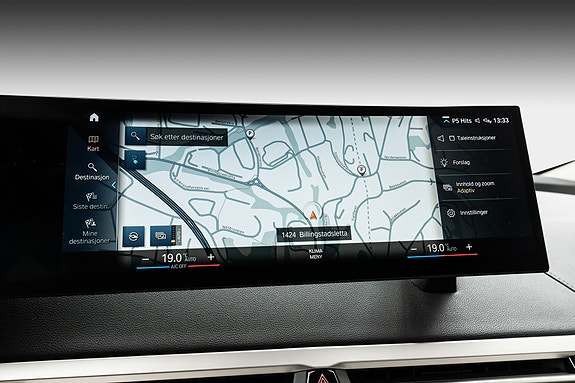 BMW iX 23 of 30