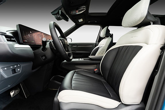 Kia EV9 13 of 30
