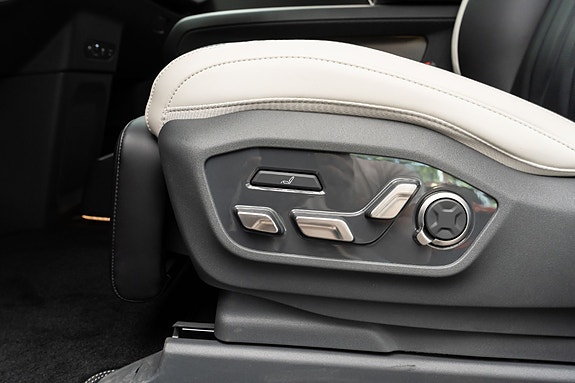 Kia EV9 14 of 30