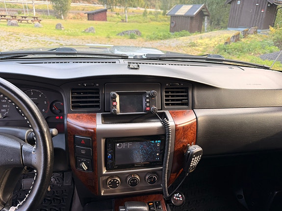 Nissan Patrol 16 of 30
