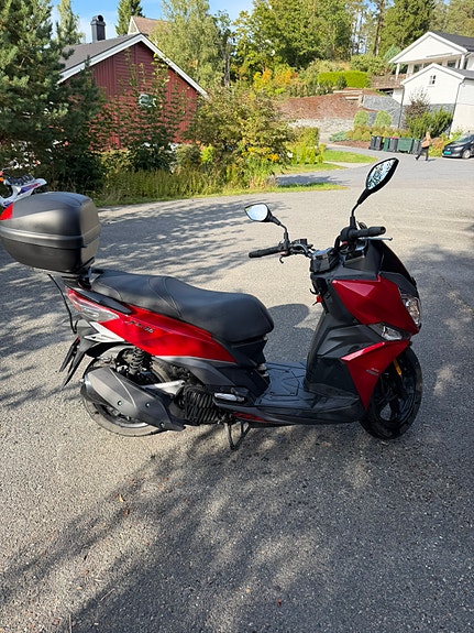 SYM Jet 14 125 2 of 2