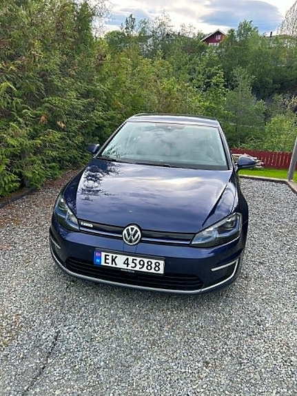Volkswagen e-Golf VII 3 of 12
