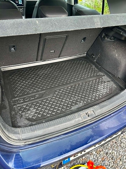 Volkswagen e-Golf VII 12 of 12