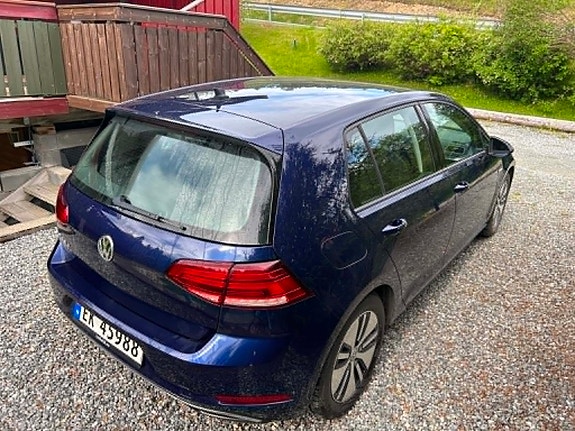Volkswagen e-Golf VII 4 of 12