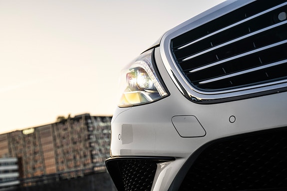 Mercedes-Benz S63 26 of 30