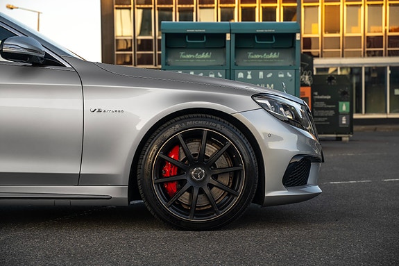 Mercedes-Benz S63 11 of 30