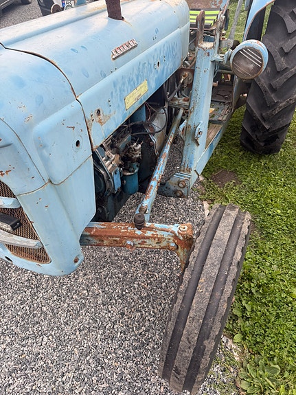 Ford Super Dexta 4 of 14