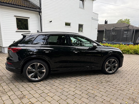 Audi Q4 e-tron 5 of 27