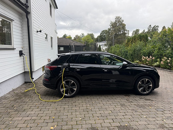 Audi Q4 e-tron 9 of 27
