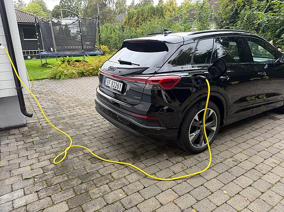 Audi Q4 e-tron 8 of 27