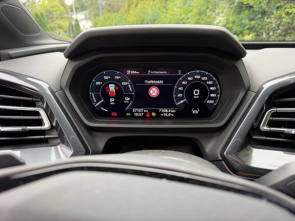 Audi Q4 e-tron 15 of 27