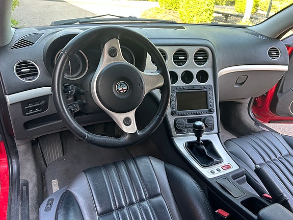Alfa Romeo Brera 8 of 18