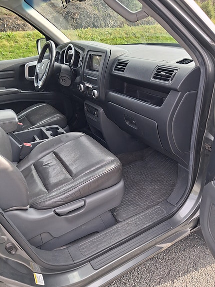Honda Ridgeline 11 of 17