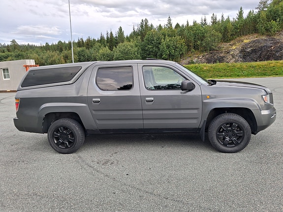 Honda Ridgeline 8 of 17