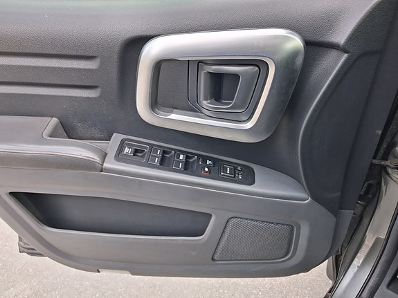 Honda Ridgeline 15 of 17