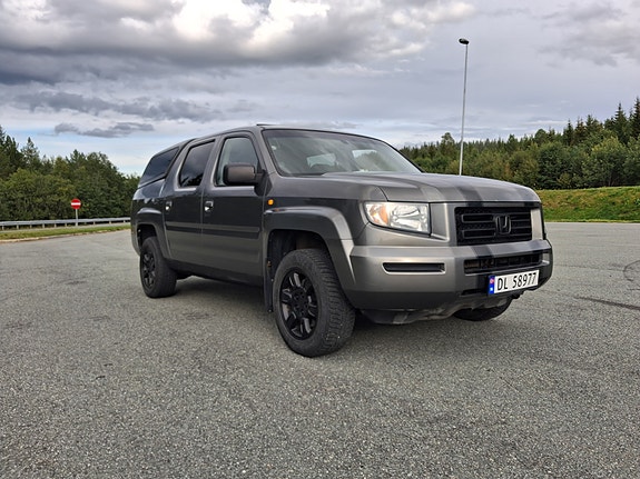 Honda Ridgeline 2 of 17