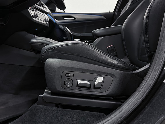 BMW iX3 14 of 30