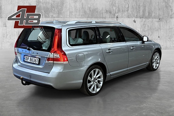 Volvo V70 5 of 30
