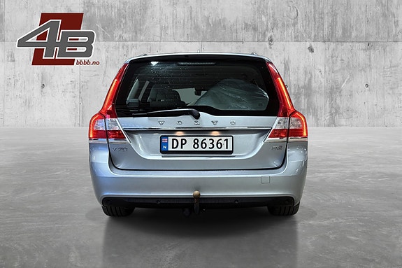 Volvo V70 6 of 30