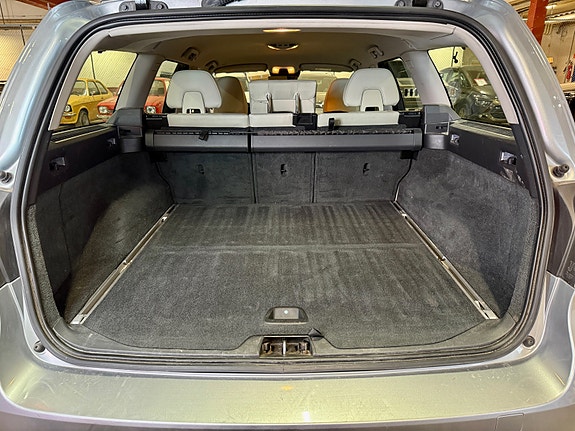 Volvo V70 26 of 30