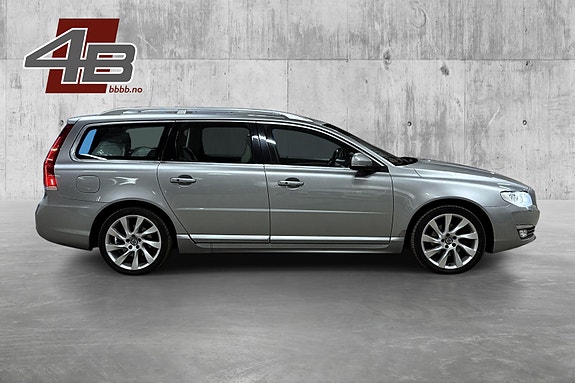 Volvo V70 4 of 30
