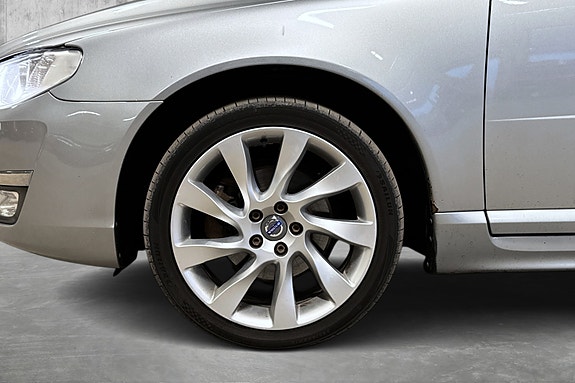 Volvo V70 8 of 30