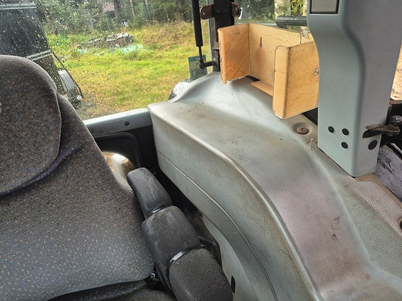 New Holland T4040 9 of 9