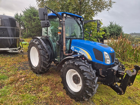 New Holland T4040 3 of 9