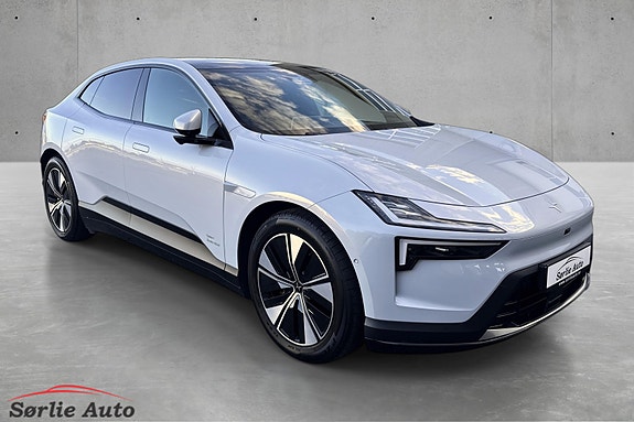 Polestar 4 7 of 30