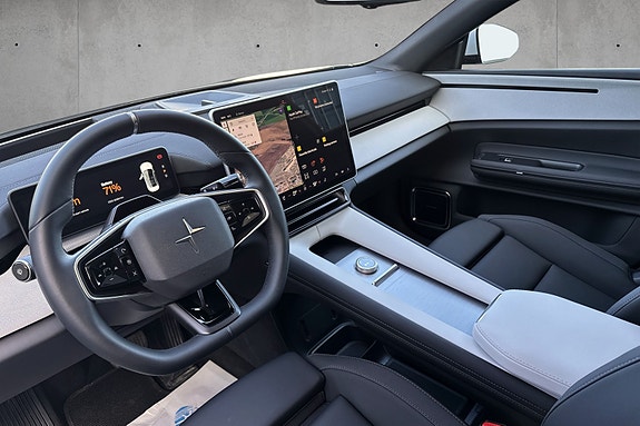Polestar 4 13 of 30