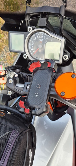 KTM 1290 Super Duke GT 16 of 16