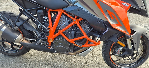 KTM 1290 Super Duke GT 4 of 16