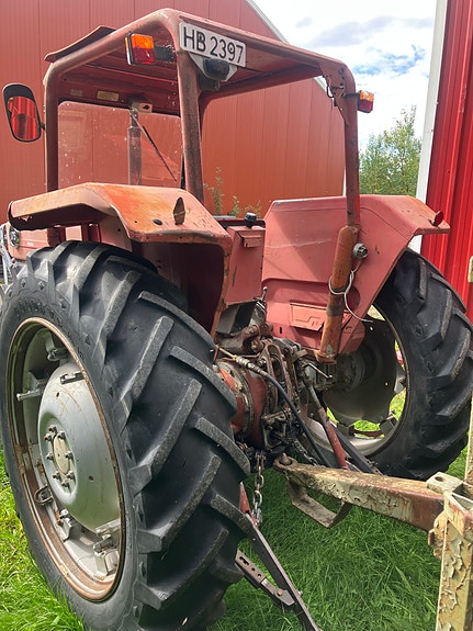 Massey Ferguson 175 2 of 9