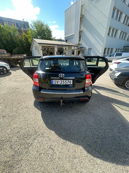 Toyota Urban Cruiser 12 of 20