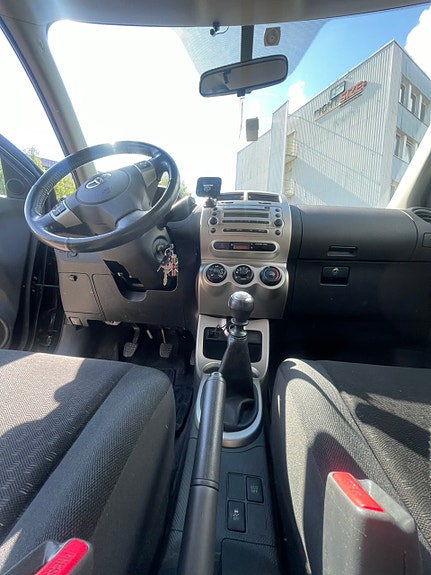 Toyota Urban Cruiser 2 of 20