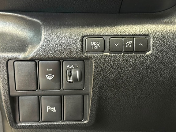 Lexus IS300h 10 of 25