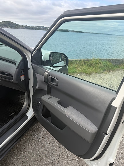 Kia EV3 8 of 23