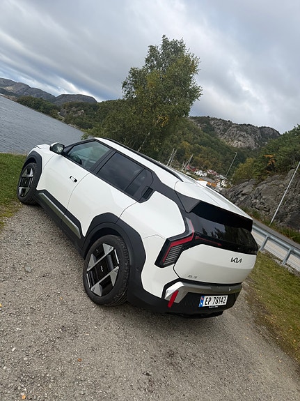 Kia EV3 4 of 23