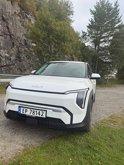 Kia EV3 2 of 23