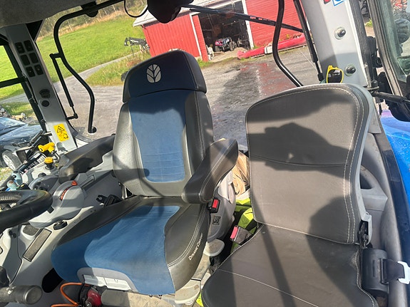 New Holland T6-180 5 of 8